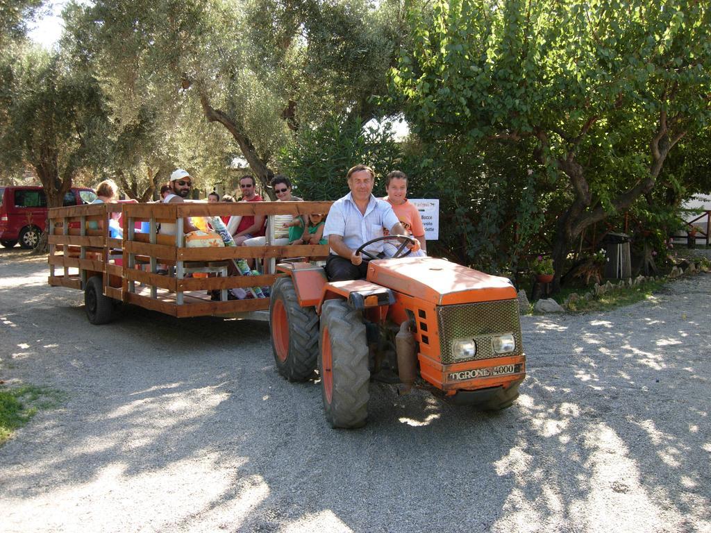 Agriturismo Il Maresciallo Villa Кариати Екстериор снимка